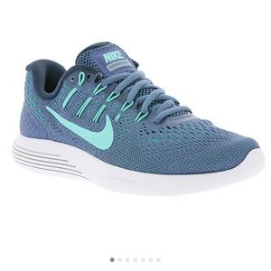 ALMOST NEW NIKE LUNARGLIDE 8